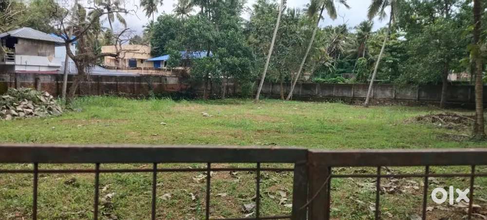 KANNAMOOLA 5, 6, CENT FOR SALE