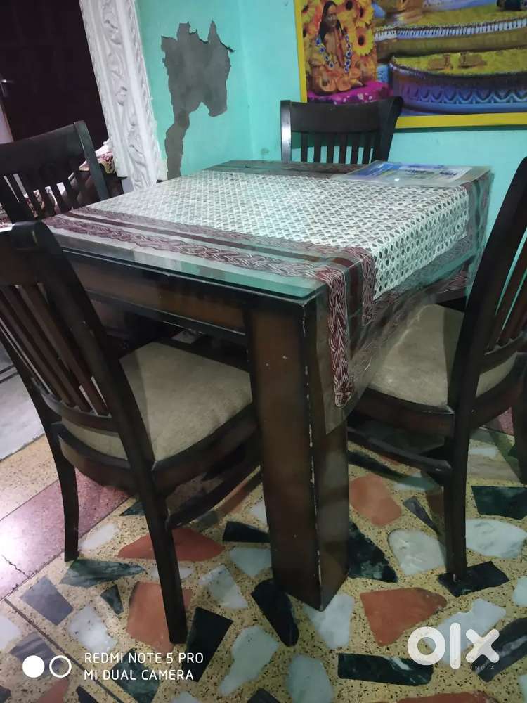 Dinning table in low prices