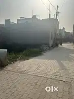 152 gaj ka plot 2 side corner 35k gaj. All documents clear