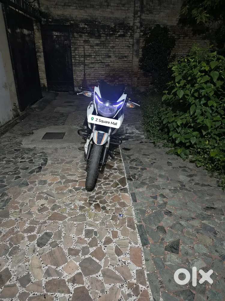 Tvs Apache RTR 160 - Excellent Condition  Michlein Radial Tyre