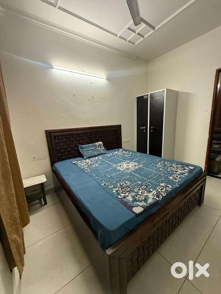 2 bhk full furnished, full inependent