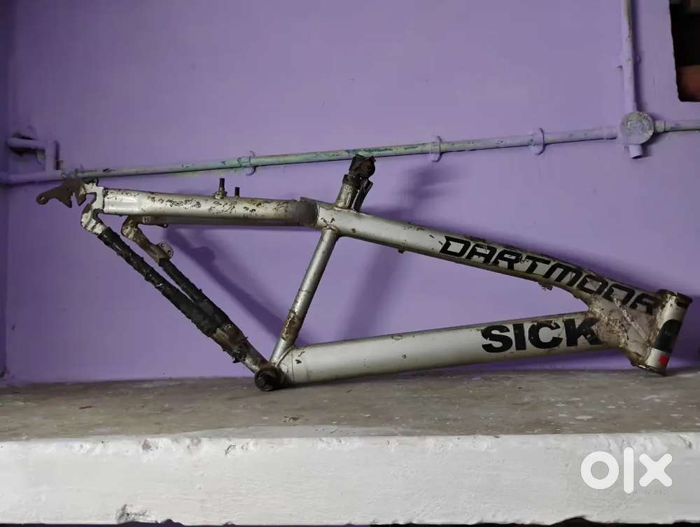 Dart moor modified frame