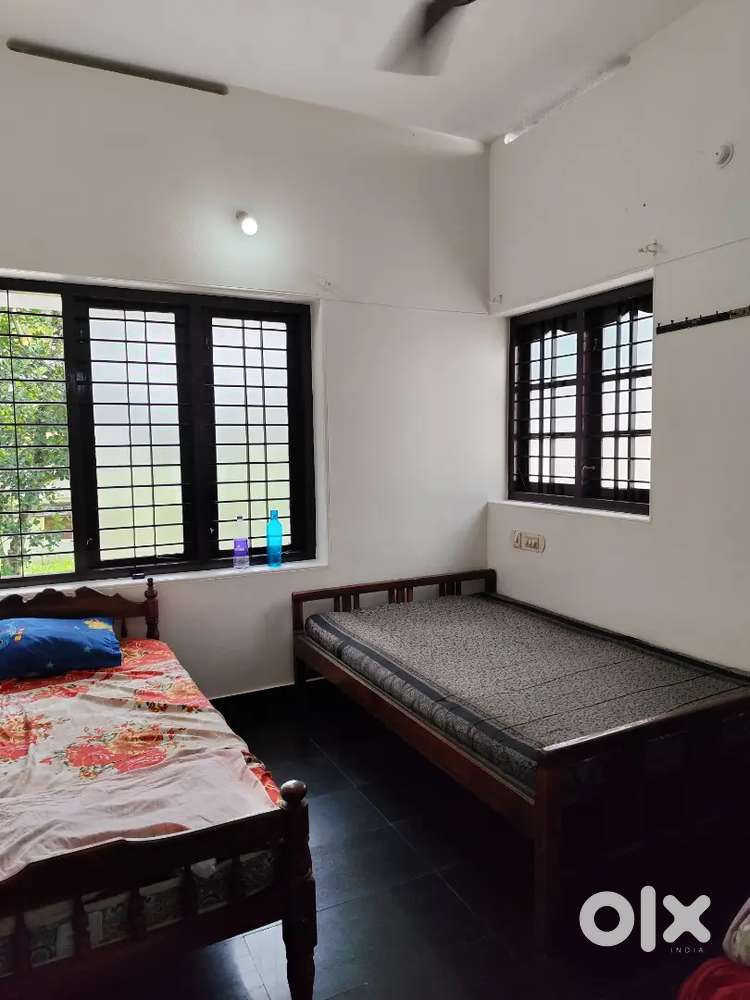 Room for Rent near Technopark for Gents