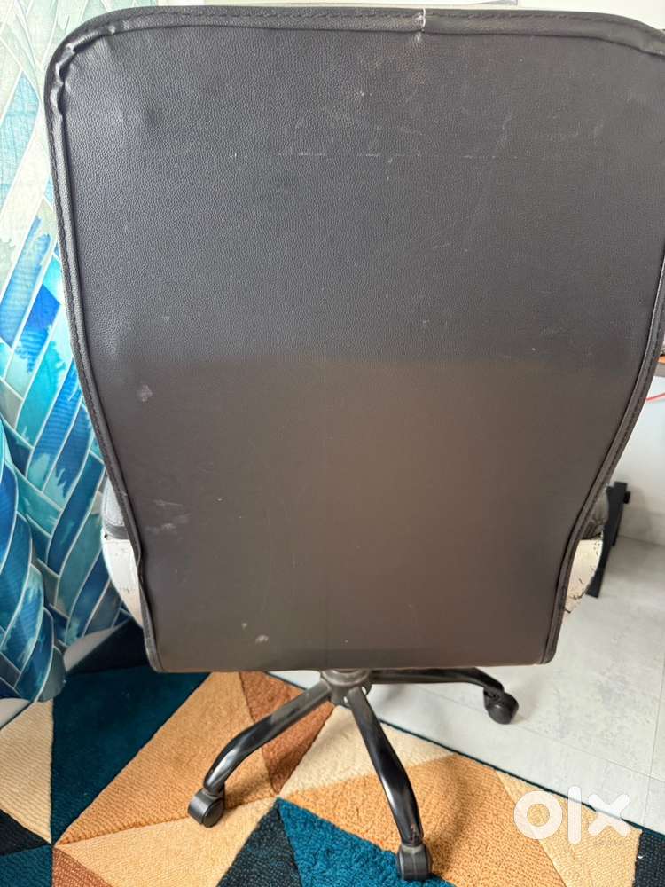 Computer chair
