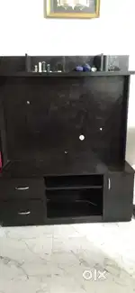 Well maintained T v unit