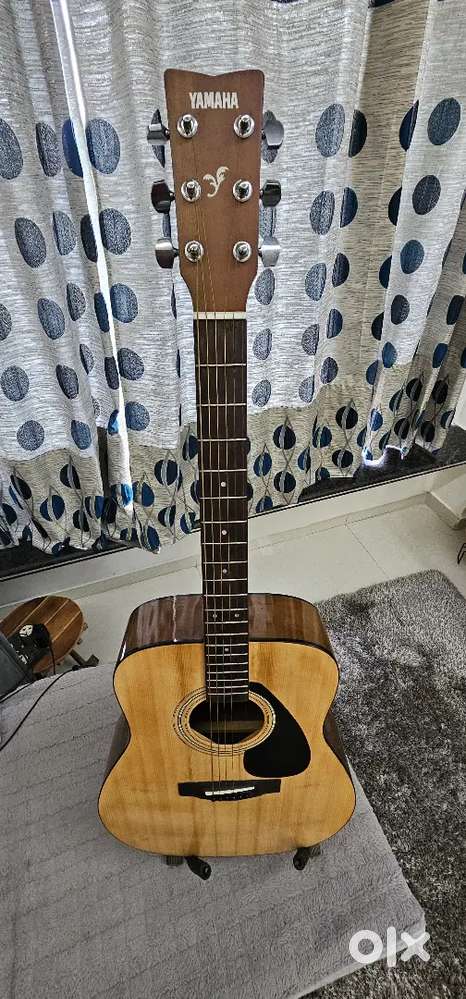 Yamaha F310 Acoustic Guitar – Complete Set (Ready to Play!)