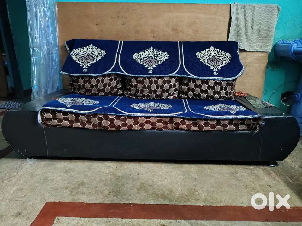 Maharaja sofa set Thora damage hai