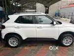 Hyundai Venue 2022 Petrol Well Maintained