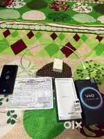 Vivo v40    (8+8/256)