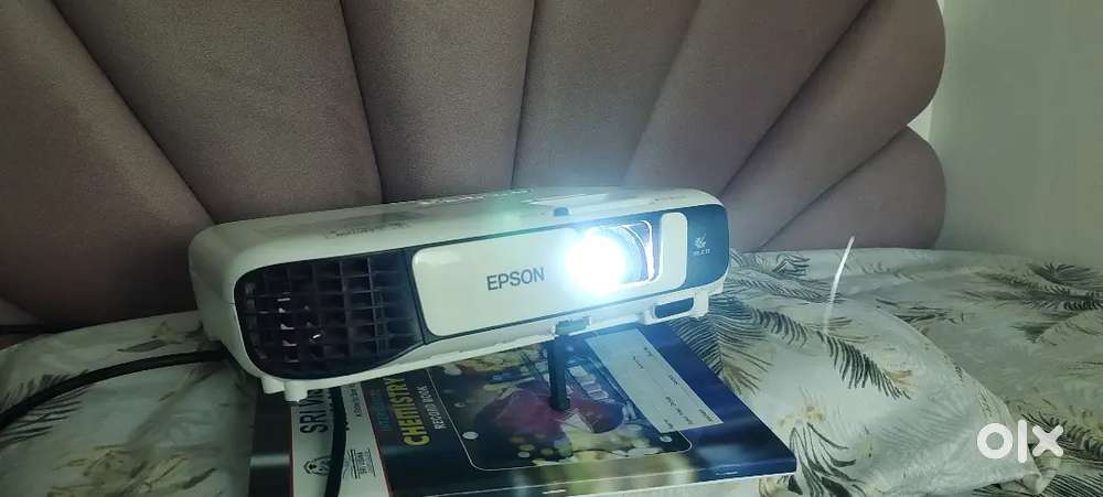 EPSON EB-S41
