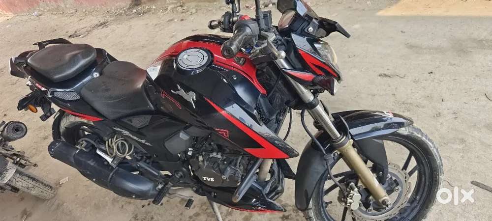 Apache RTR 200 4v Less driven