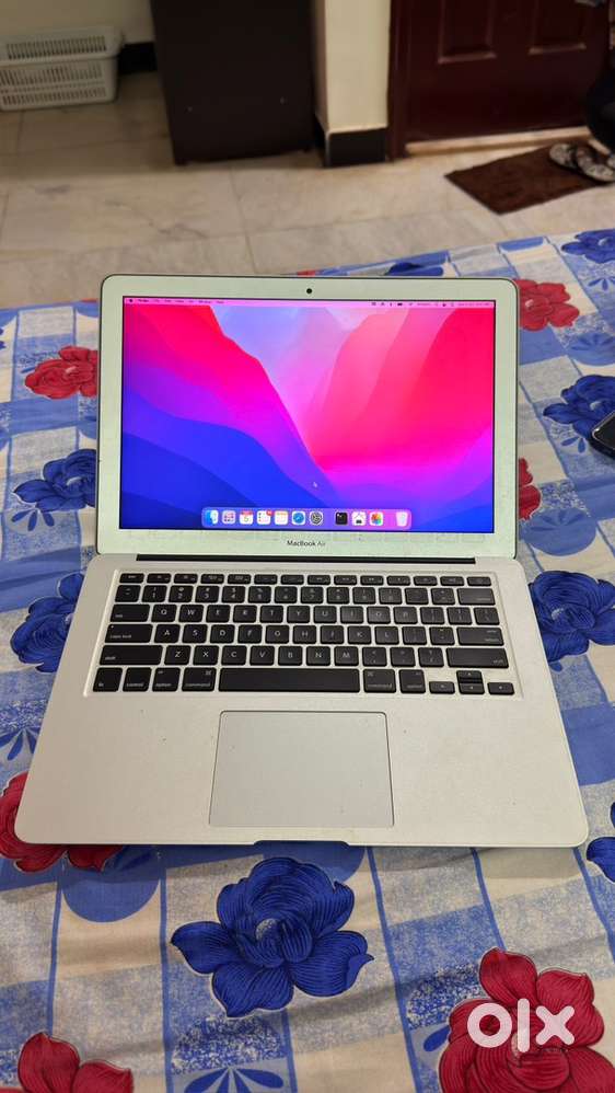 Macbook Air (13inch, 2017)
