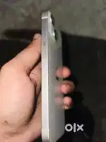iPhone 13..