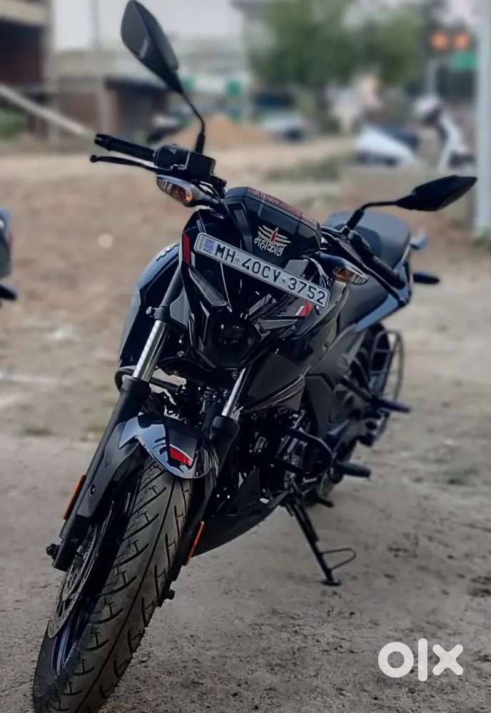 Bajaj pulser n160