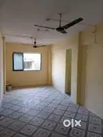 1BHK OLD BIG SIZE FULL TILLING HAWA UJALE PANI SOCIETY OPEN  PARKING