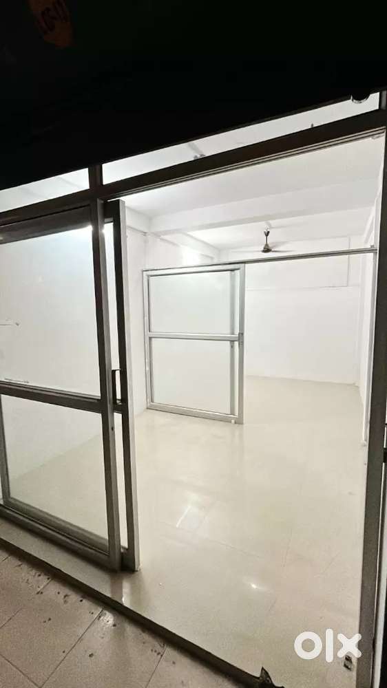 Shop And Office For Rent In Gomtinagar At Prime Location