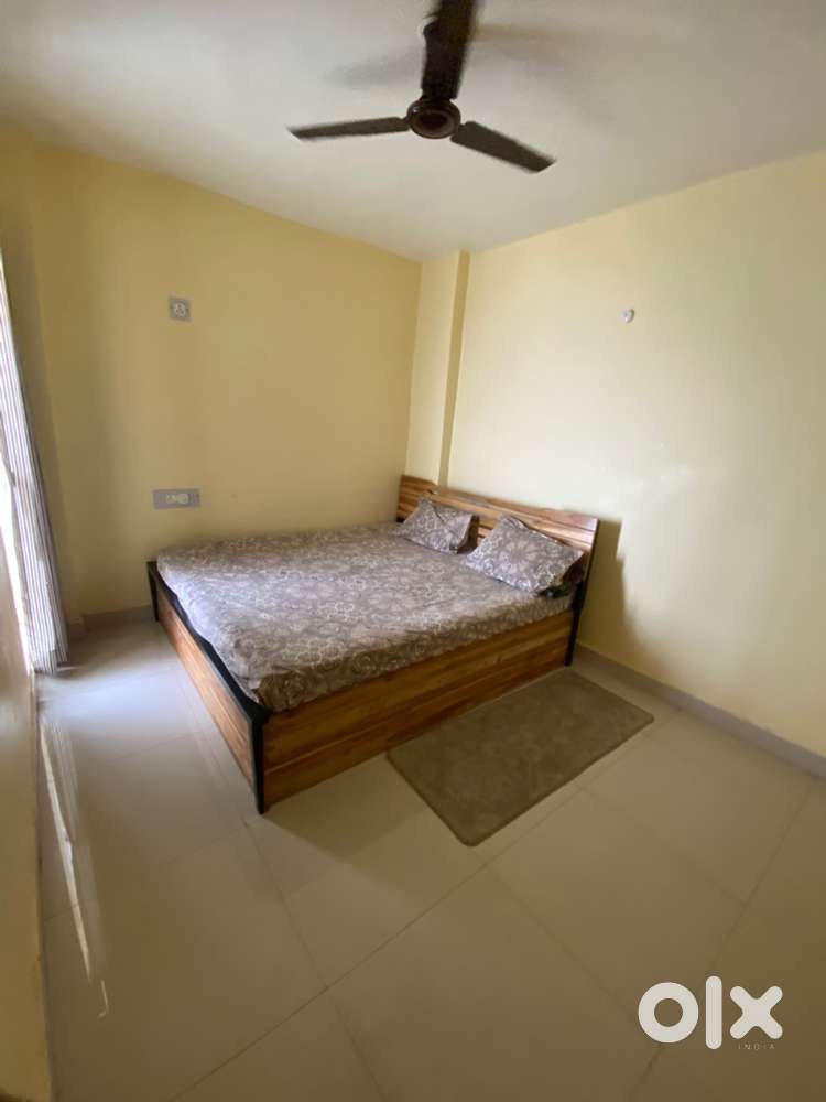 Premium fully furnished 3 BHK flat for rent in kamal vihar sector 4