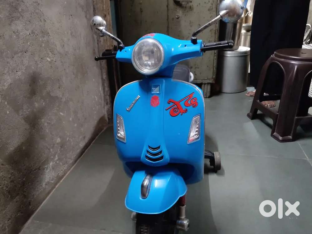 3 months old Good condition with bill and charger available