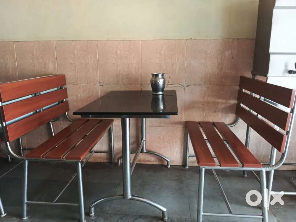 Table and chairs 5set
