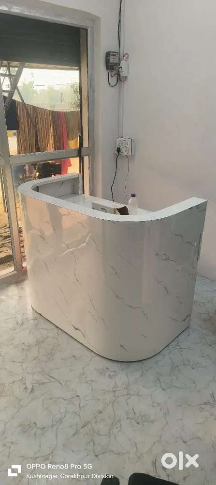 Office chair and table