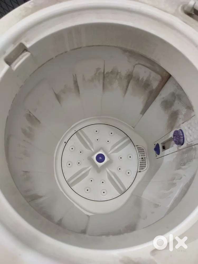 Whirlpool 7.0 kg washing machine sell becuz purchase new machine