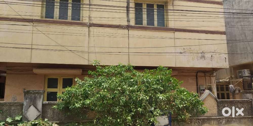 760 Sqft House at Valarasawakkam near Devi Academy for Rent