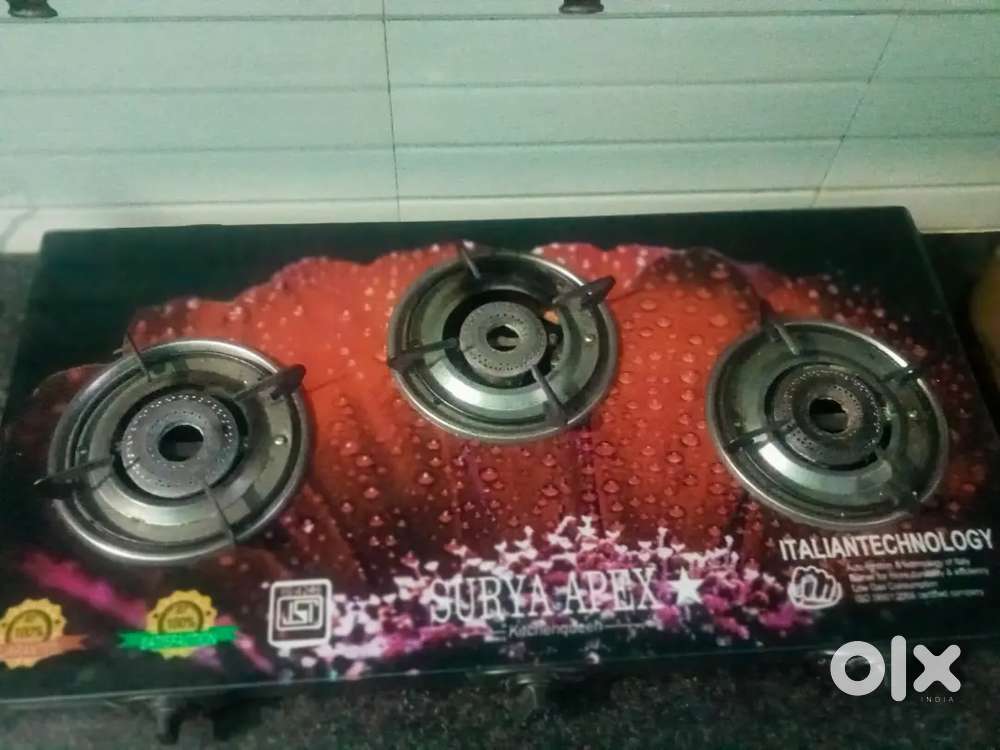 3 burner auto lgnition gas stove button start  almost new condition
