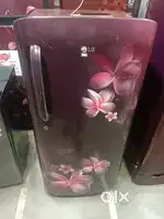 EXCELLENT CONDITION [ 5 YEAR'S WARRANTY ] REFRIGERATOR [ WASHING MAC