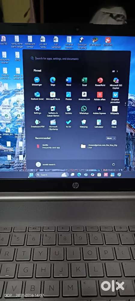 Hp laptop 15s rs25000