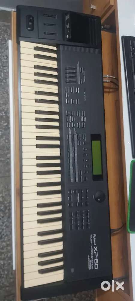Roland XP 60 with 4 sound card