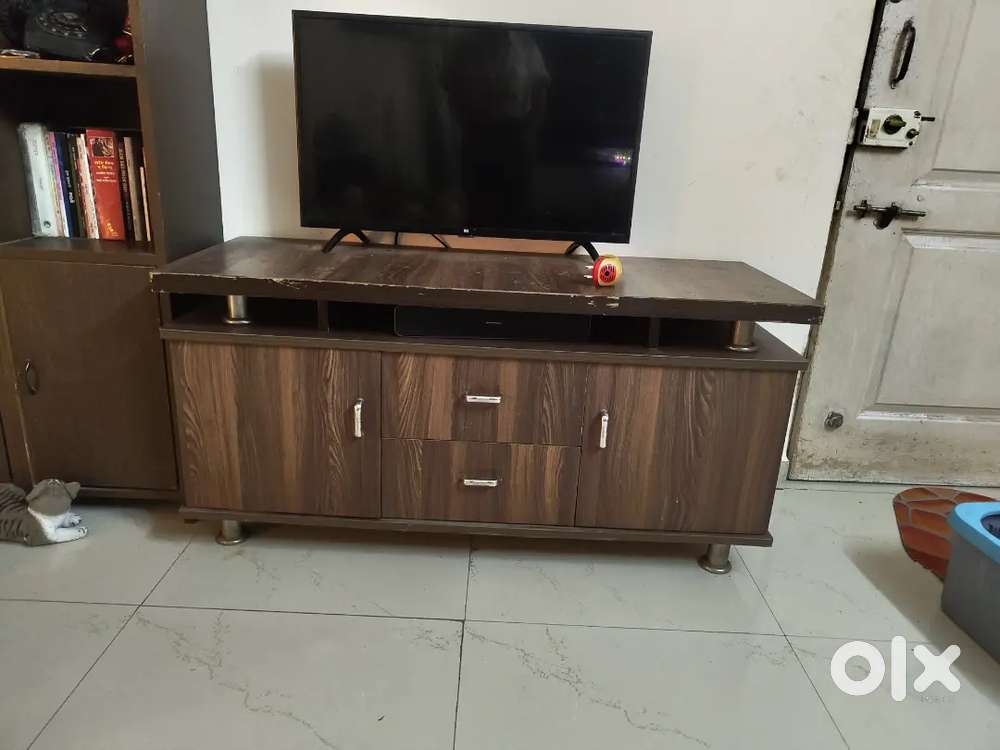 Tv unit at just rs.2500