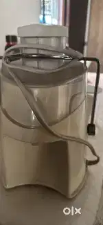 Electric juicer