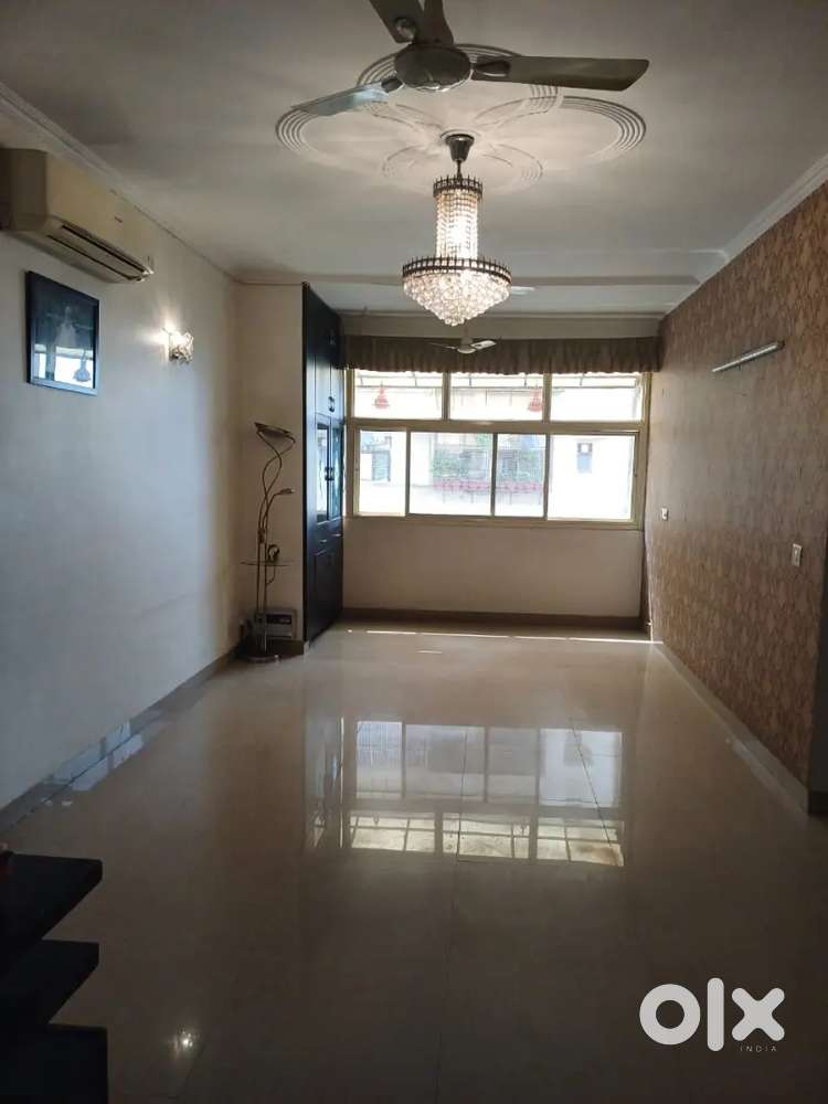 Amrapali village society indirapuram 3 BHK semi furnished for rent