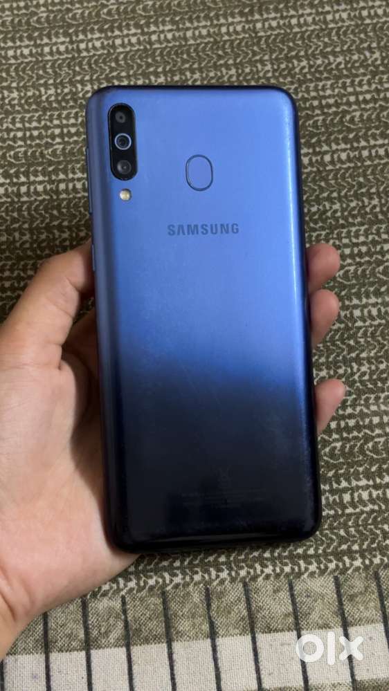 Samsung M30 64GB – Great Condition, With Original Box & Charger