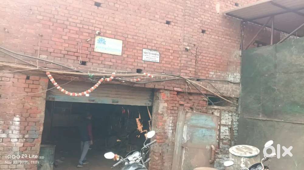 20*60 हॉल किराए के लिए दादा नगर थम्स उप चौराहा