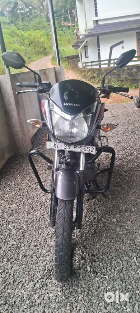 Honda CB shine 120cc . 65 km milleage