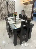 Very good condition dining table