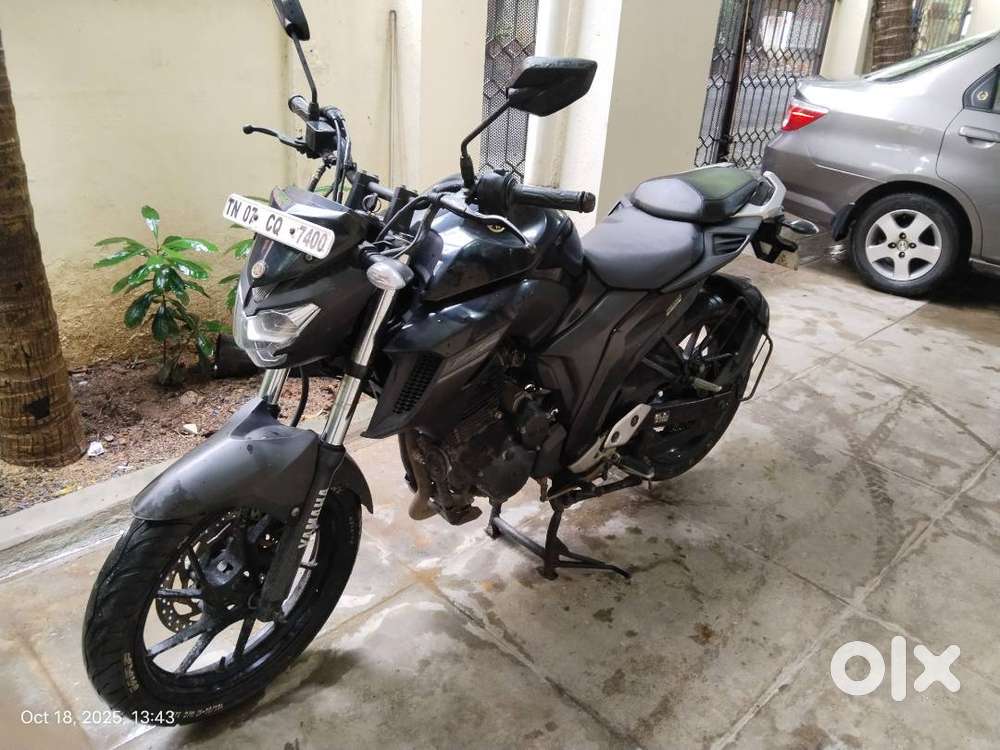 FZ-25 Black Color Yr.2018 Single Owner 11,386 KMS