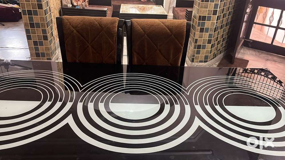 6 seater dining table for sale