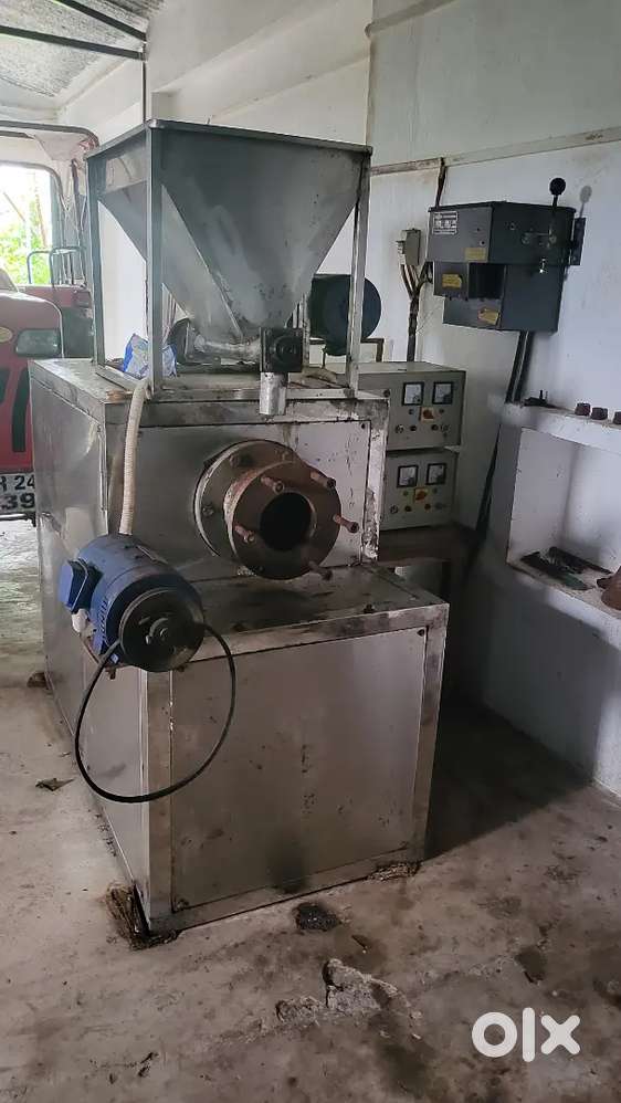 Urgent Sell (पफ मशीन )Price 3.0 लाख,