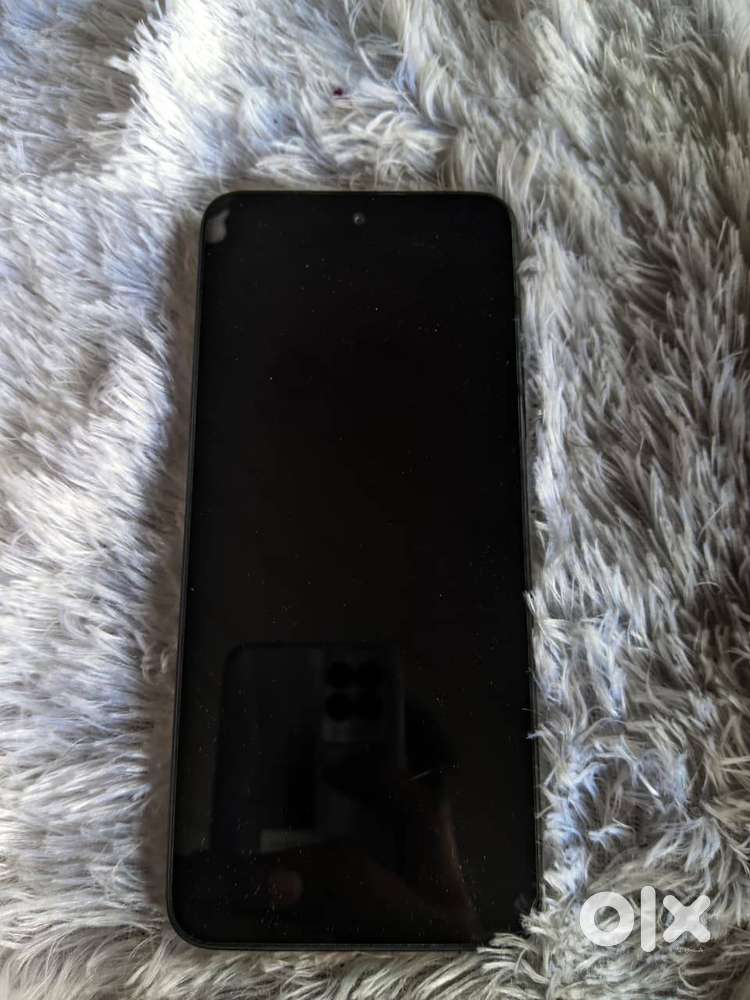 Redmi 12 5G ,6GB RAM , 128ROM , 90 Hz Display 50 MP Camera