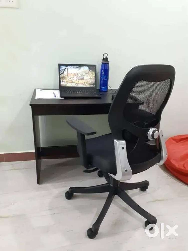 Computer Table & rotating chair Brand Nilkamal