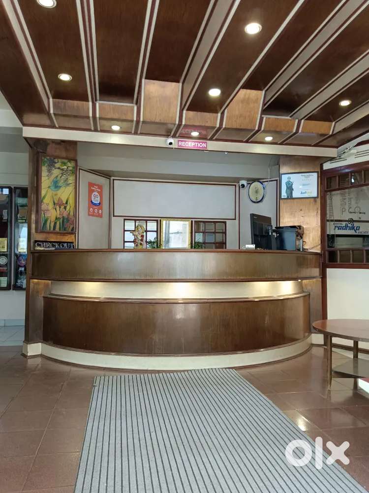 Restaurant manager and receptionist