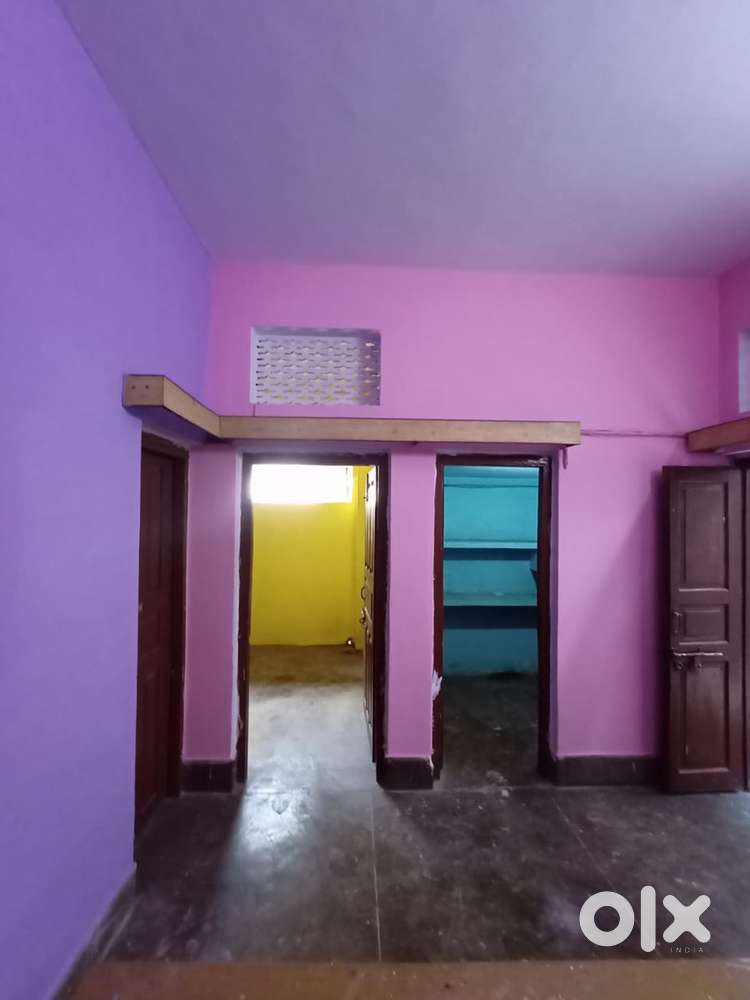 1 room with seprate store room and kitchen