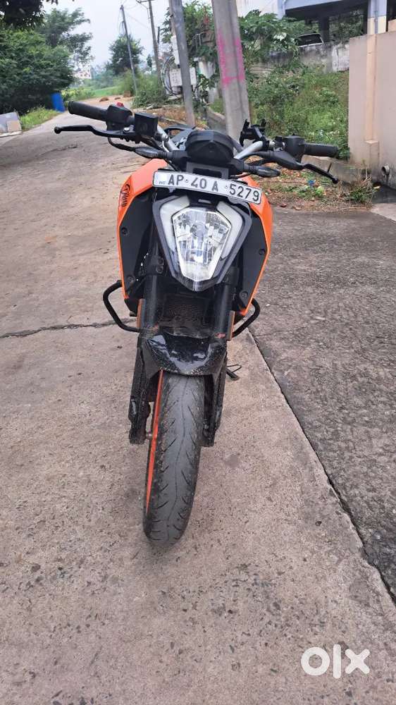 KTM duke 200