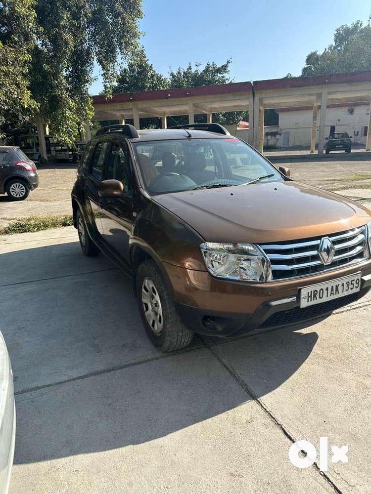 Renault Duster 2015 Petrol Well Maintained