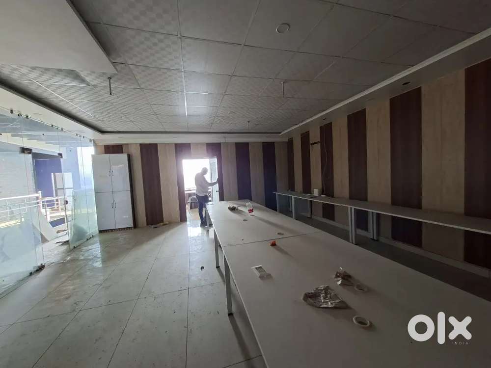 1017 sq ft commercial space for multiple uses in kashiram