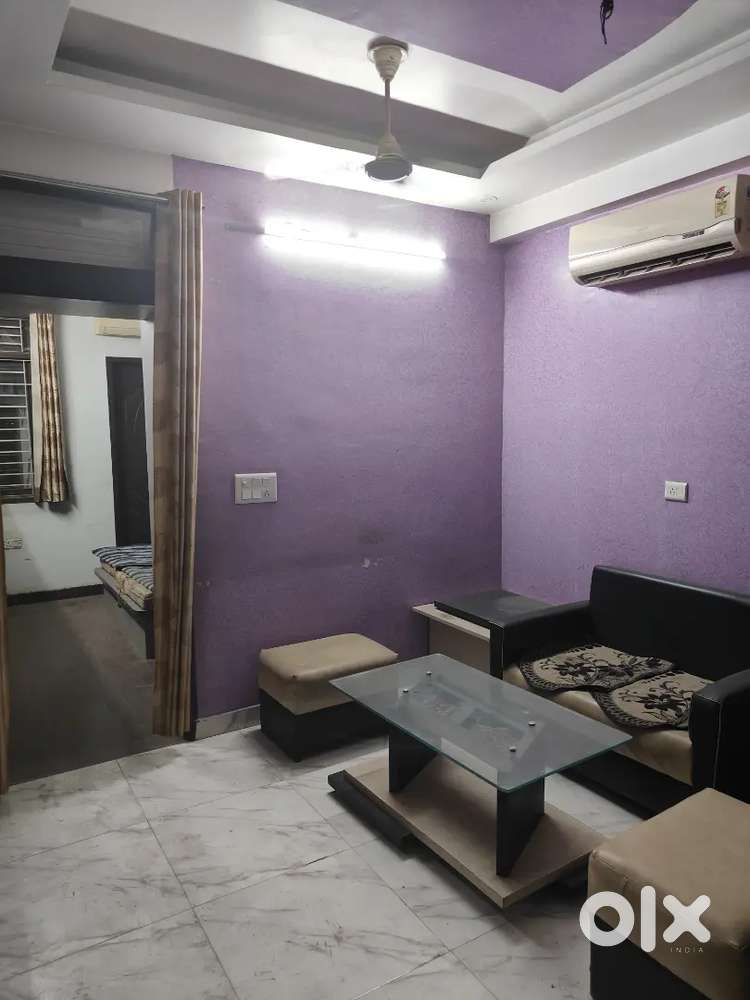 1000 sqft fully furnished 2bhk flat available for rent in VKI.