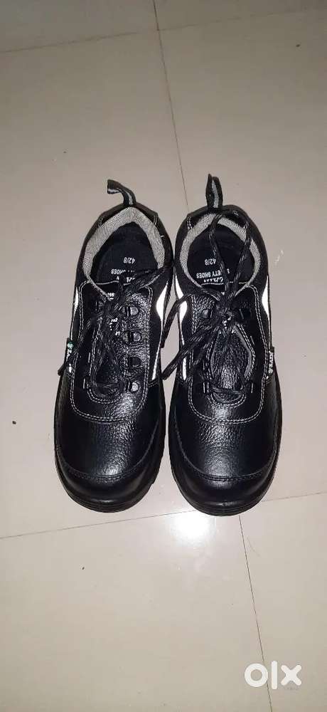 Zain safety shoesb
