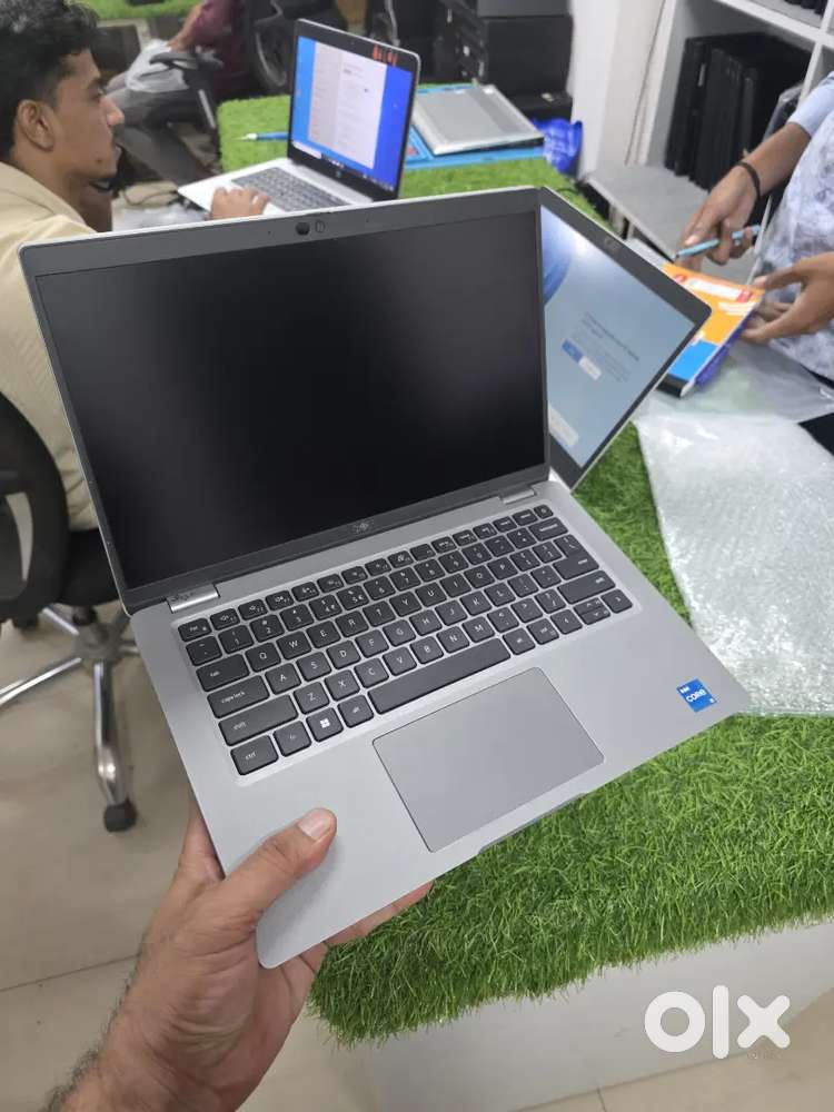 Dell Latitude 5420  i5 11th Gen 16GB RAM 512GB SSD 14 FHD silver